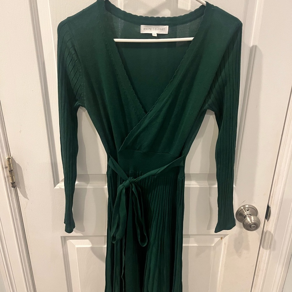White closet Deep Green Long Sleeve Dress size m/l